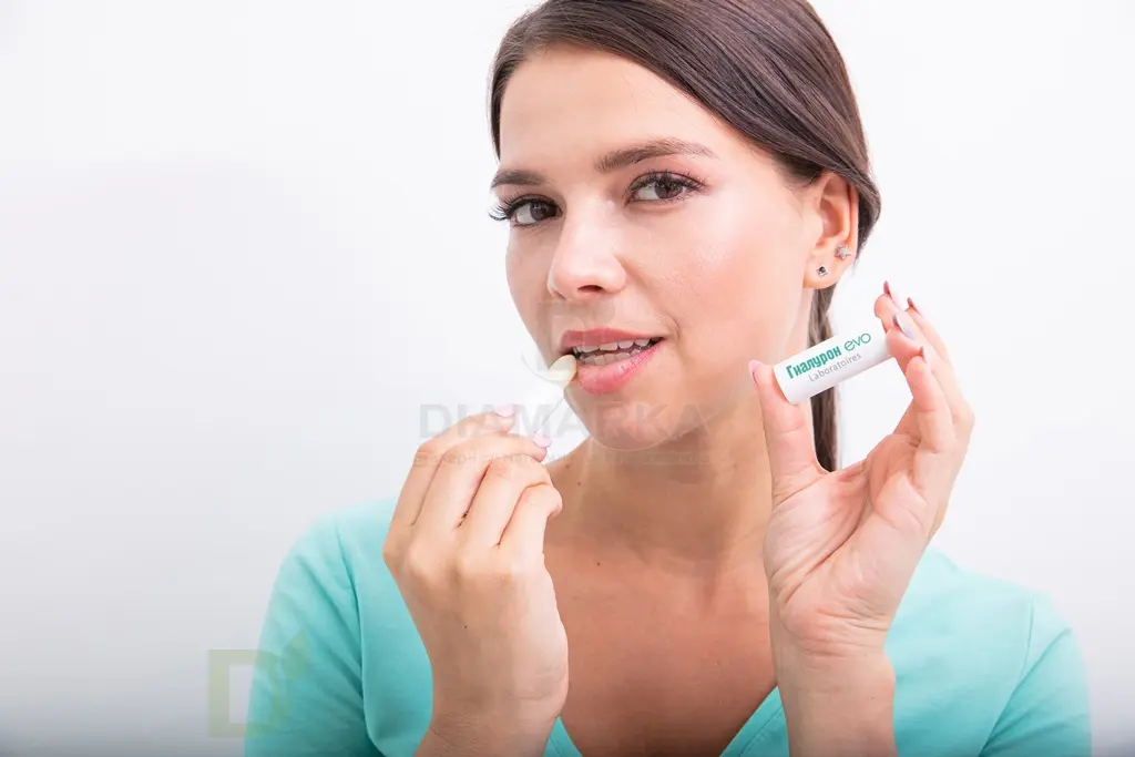 Гигиеническая помада Гиалурон EVO Моментальное увлажнение, 2,8 г в Ставрополе